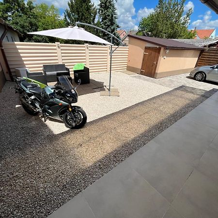 Kolibri Apartman - Makó Exterior foto