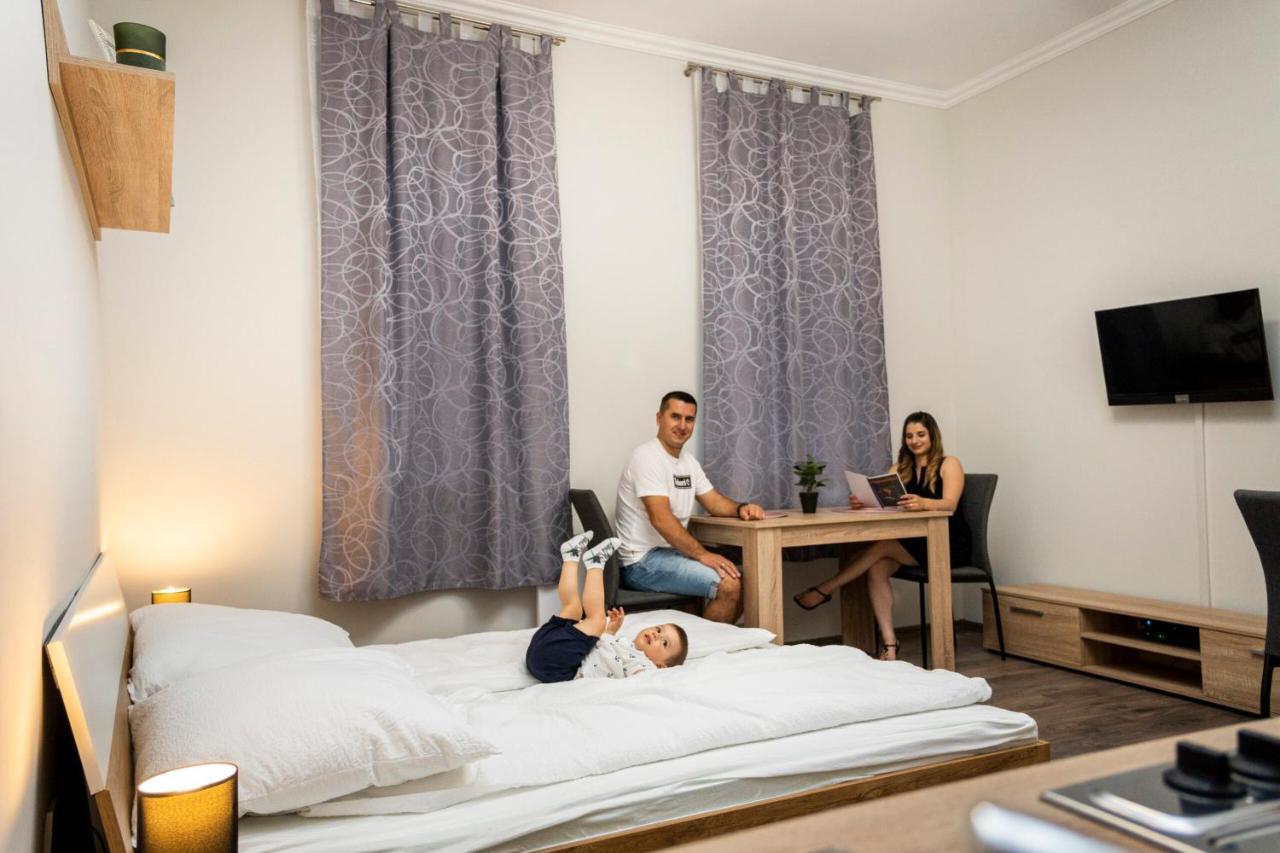 Kolibri Apartman - Makó Exterior foto